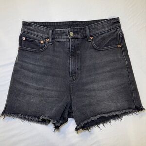 Final Sale! American Eagle Highest‎ Rise Black Stretch Denim Shorts Raw Hem Sz 4